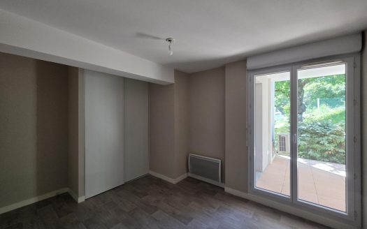 CLERMONT-FERRAND – Vallières, Superbe T3 de 89 m2 avec véranda, 2 terrasses, balcon, cave et garage