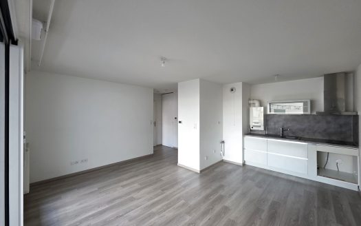 EXCLUSIVITE – Proximité Cézeaux, T2 récent avec balcon 11,4 m2 et garage fermé