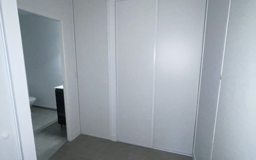 T2 n402 Les Fabriks de Mai