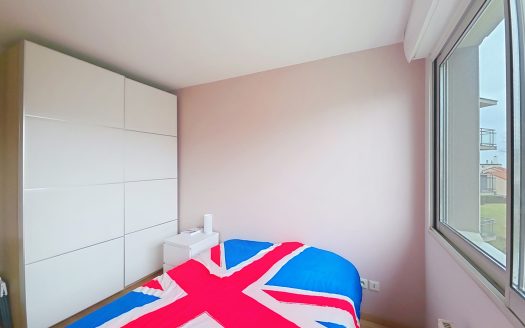 CLERMONT-FD, Neufs soleils, T3 traversant avec terrasse, vue superbe et garage