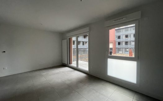 T2 n402 Les Fabriks de Mai