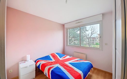 CLERMONT-FD, Neufs soleils, T3 traversant avec terrasse, vue superbe et garage