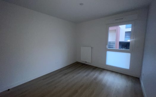 T2 n402 Les Fabriks de Mai