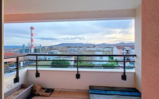 CLERMONT-FD / CEZEAUX – Dernier étage, Mini T3 traversant (2014) avec balcon et garage