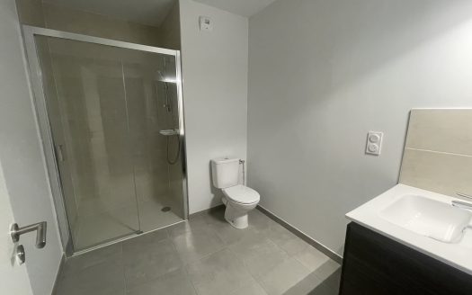 T2 n402 Les Fabriks de Mai