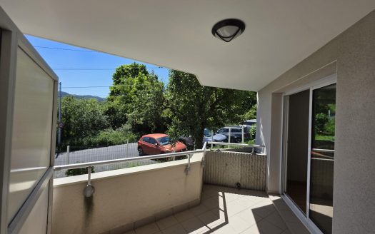 CLERMONT-FERRAND – Vallières, Superbe T3 de 89 m2 avec véranda, 2 terrasses, balcon, cave et garage