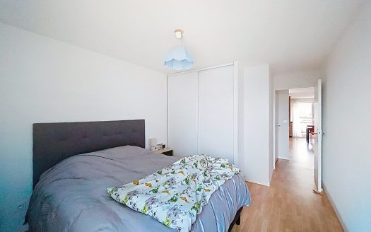 CLERMONT-FD / CEZEAUX – Dernier étage, Mini T3 traversant (2014) avec balcon et garage