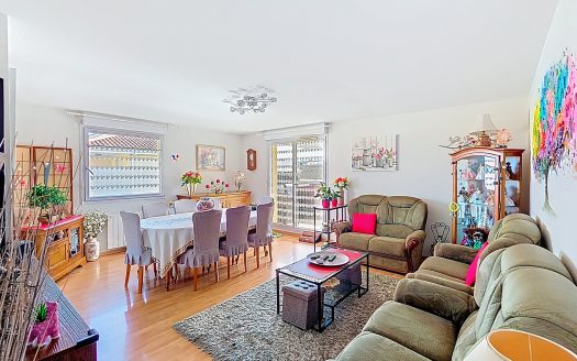 PERIGNAT-LES-SARLIEVE – Investisseurs, T3 dernier étage avec balcons 20 m2 et garage fermé dans résidence réce