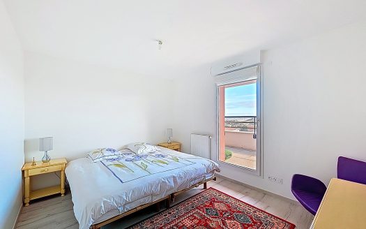 CLERMONT-FD SUD – Appartement sur le toit, 5 pièces, 156 m2 avec terrasse 266 m2 et double garage