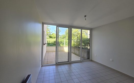CLERMONT-FERRAND – Vallières, Superbe T3 de 89 m2 avec véranda, 2 terrasses, balcon, cave et garage