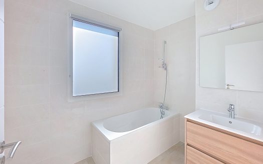 CLERMONT-FD SUD – T3 neuf traversant EST / OUEST en étage élevé, avec balcon et garage fermé