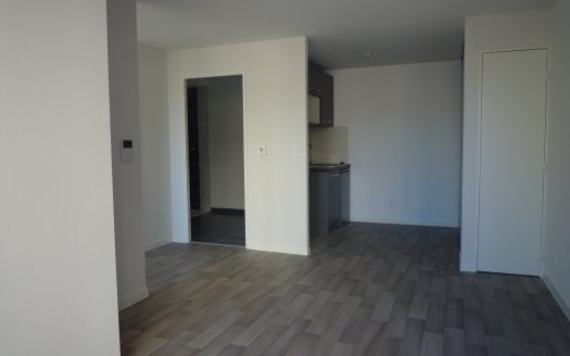 Mini T2 n04Les Hauts Cézeaux Bâtiment C