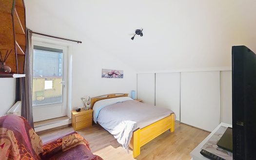 CLERMONT-FD – Léon Blum, dernier étage mansardé, T4 de 89,81 m2avec terrasse et cave