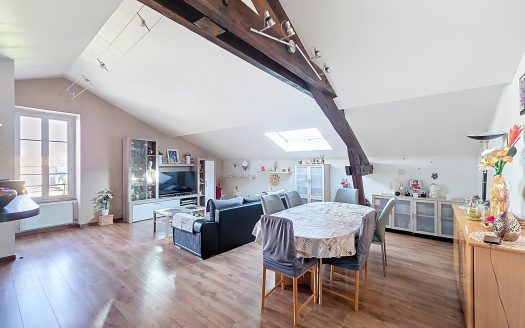 CLERMONT-FD – Léon Blum, dernier étage mansardé, T4 de 89,81 m2avec terrasse et cave