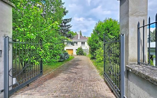 CHAMALIERES – Proche avenue Thermale, Maison familiale, 5 chambres sur terrain 1023 m2