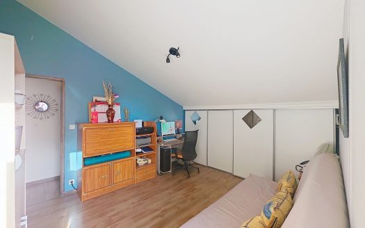 CLERMONT-FD – Léon Blum, dernier étage mansardé, T4 de 89,81 m2avec terrasse et cave