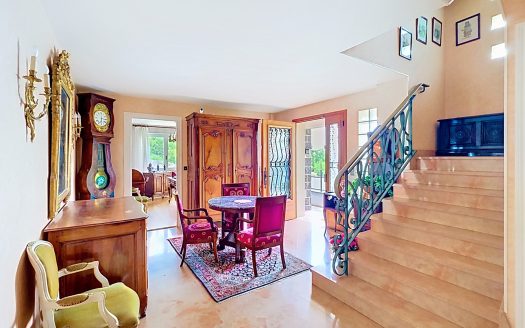 CHAMALIERES – Proche avenue Thermale, Maison familiale, 5 chambres sur terrain 1023 m2