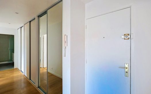 CLERMONT-FD, LA ROTONDE – T3 vendu meublé de 68 m2 avec garage et cave