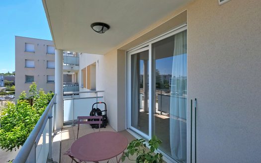 CLERMONT-FERRAND SUD / Investisseurs, résidence récente, T2 de 46 m2 avec balcon et parking