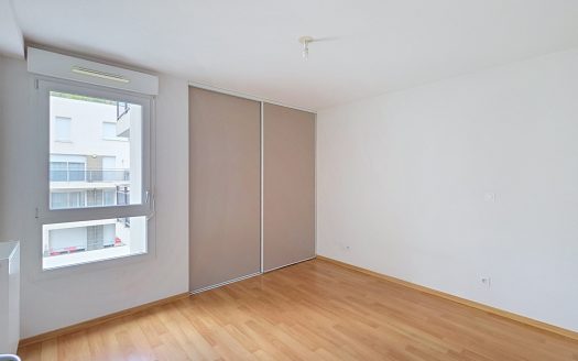CLERMONT-FERRAND / CHAMALIERES – T3 récent avec terrasse et garage