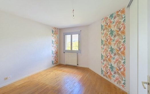 LES MARTRES DE VEYRE – Maison d’architecte 168 m2 sur terrain de 1043 m2