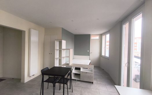 Studio meublé n5 – Avenue des Paulines