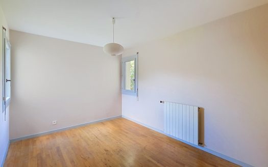 LES MARTRES DE VEYRE – Maison d’architecte 168 m2 sur terrain de 1043 m2