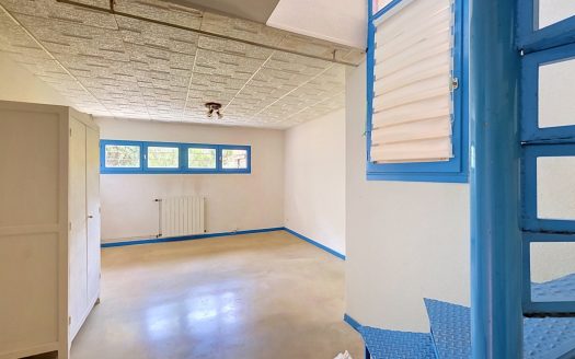LES MARTRES DE VEYRE – Maison d’architecte 168 m2 sur terrain de 1043 m2