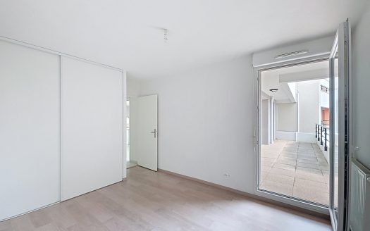 CLERMONT-FD SUD – Type 3 récent, 70 m2 avec balcon 15 m2 et garage fermé