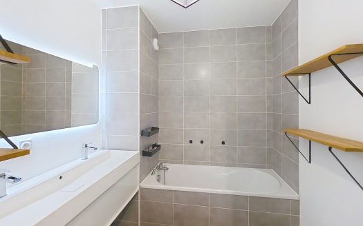 EXCLUSIVITE – Cézeaux, Superbe T3 récent avec terrasse et garage